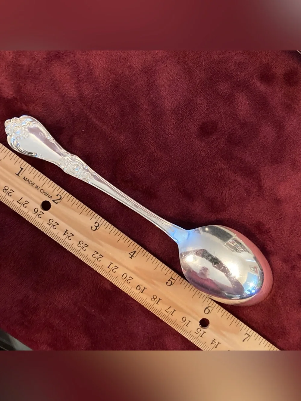 Set of 4 Wm A Rogers Oneida Sectional Silver Plate 7” Soup Spoons + 2 pieces